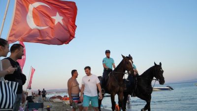 Ayvalık’ta  yaz sezonunda artan nüfus ve turizm hareketliliği nedeniyle sahillerde