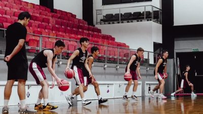 Genç basketbolcular, Bandırma Bordo Basketbol’un yaz kampında teknik, fiziksel ve