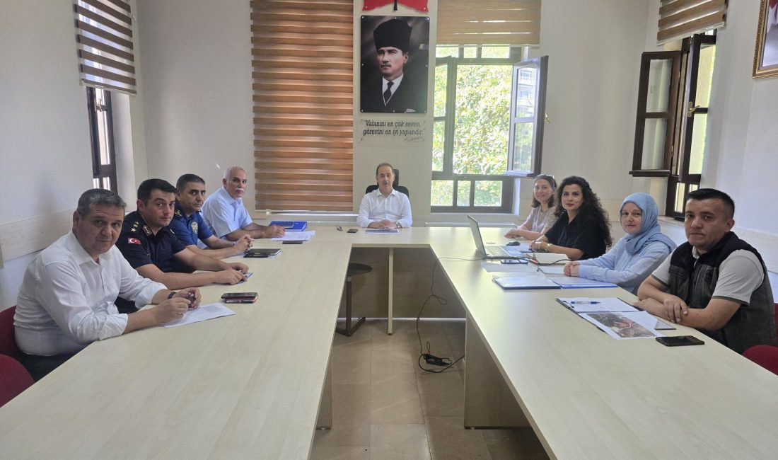 Bandırma’da sokak hayvanları için ortak çözüm arayışı Bandırma Kaymakamı Engin Aksakal başkanlığında yapılan toplantıda sokak hayvanlarına yönelik