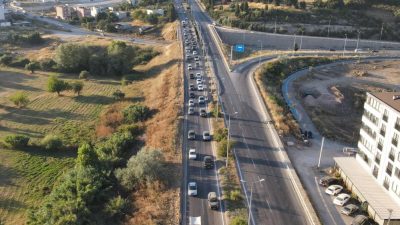 Erdek’te hafta sonu sıcak havayı fırsata çevirmek isteyen vatandaşların akınına