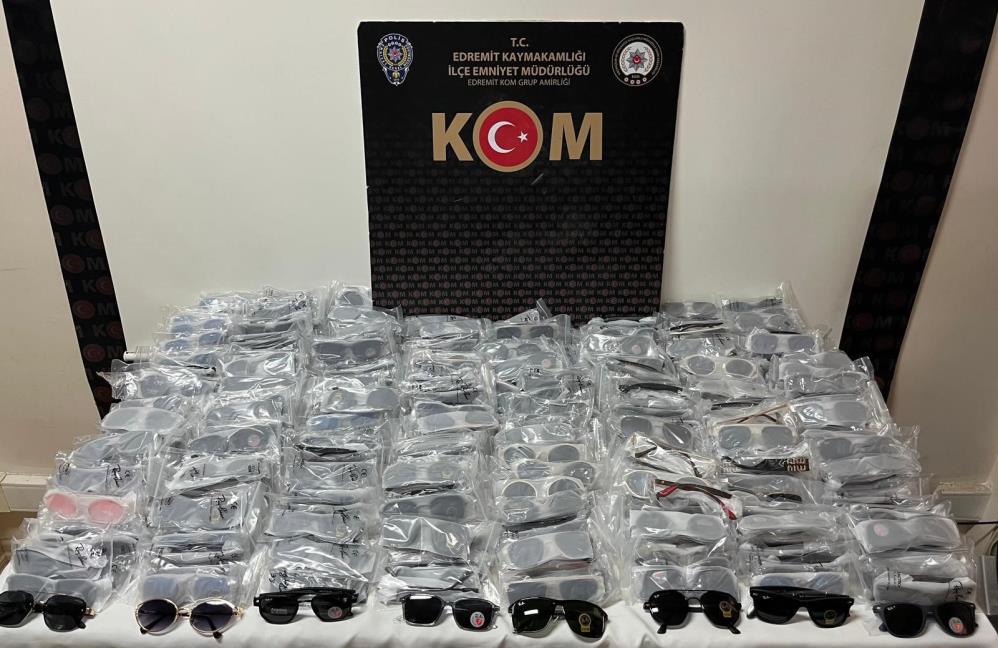 Balıkesir’de 2 ilçede kaçakçılığa darbe Bandırma ve Edremit ilçelerinde düzenlenen iki ayrı operasyonda kaçak etil