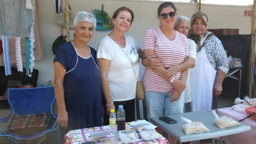 Hamarat Eller Kadın Platformu 39 kadını iş sahibi yaptı Hamarat Eller Kadın Platformu, 39 kadını iş sahibi yaptı. Kadınlar,