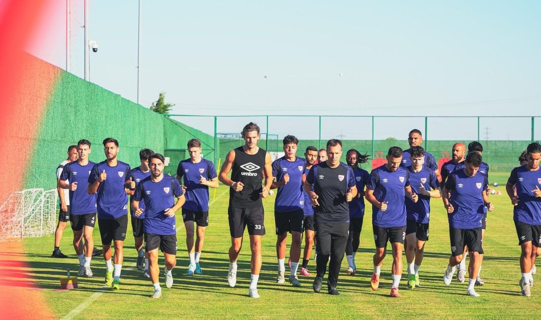 Bandırmaspor yeni sezona Sakaryaspor maçıyla başlayacak Bandırmaspor, 2025-2026 sezonunun ilk haftasında Sakaryaspor’u Bandırma’da ağırlayacak. Bandırmaspor, 2025-2026