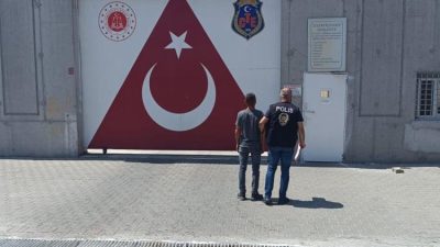 Balıkesir’de polis ekipleri tarafından yapılan aranan şahıslara yönelik operasyonda, hapis