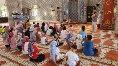 Bandırma İlçe Müftülüğü tarafından yaz Kur’an kurslarına katılan ilkokul ve