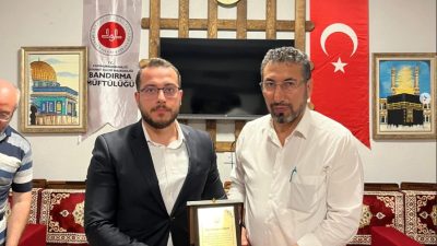 Eskişehir Beylikova Müftülüğü’ne atanan Hüdayar Günay için Bandırma’da veda programı