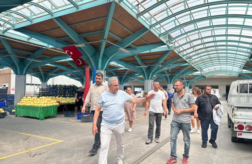 Başkan Mirza, imalathane ve Kapalı Pazar Yeri’nde incelemelerde bulundu Bandırma Belediye Başkanı Dursun Mirza, belediyeye bağlı imalathane ve Kapalı