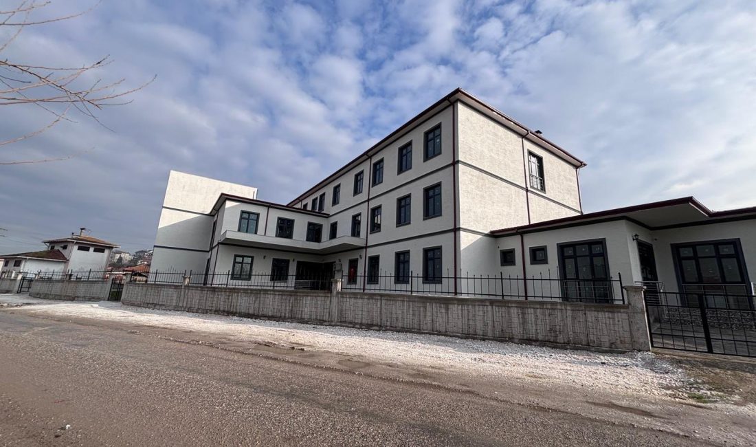 Balıkesir’in Manyas ilçesinde yapımı tamamlanan Toplum Sağlığı Merkezi, 4 Hekimli