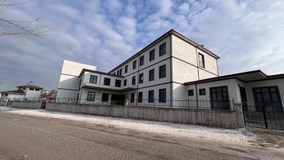 Balıkesir’in Manyas ilçesinde yapımı tamamlanan Toplum Sağlığı Merkezi, 4 Hekimli