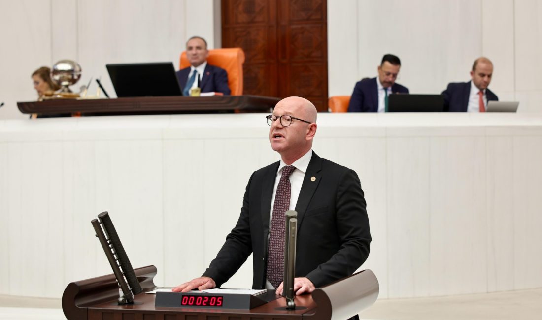 SARI:DOMATES 3 LİRA, MAZOT 56 LİRA! CHP Balıkesir Milletvekili Serkan Sarı, çiftçilerin yaşadığı sorunlara dikkat çekti.