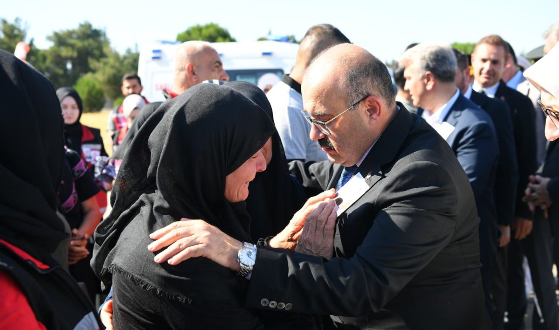 Kepsutlu Şehit Ahmet Kuşak Balıkesir’de karşılandı Pençe-Kilit Harekâtı bölgesinde metan gazına maruz kalarak şehit düşen Piyade