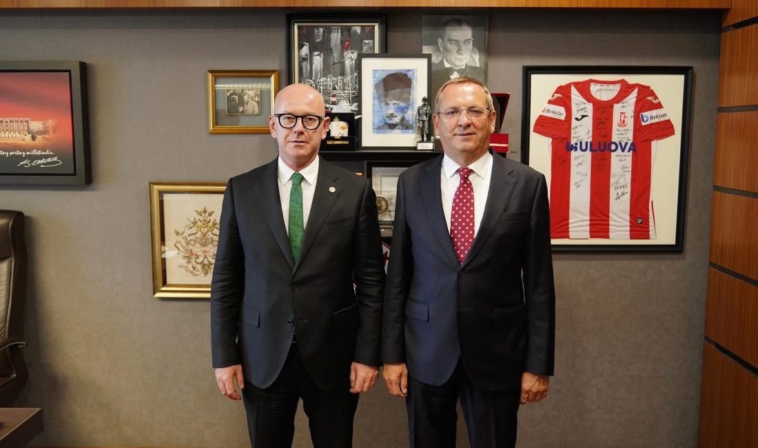 CHP’li başkanlar Ankara’da temaslarda bulundu Ayvalık Belediye Başkanı Mesut Ergin ve Gömeç Belediye Başkanı Melih