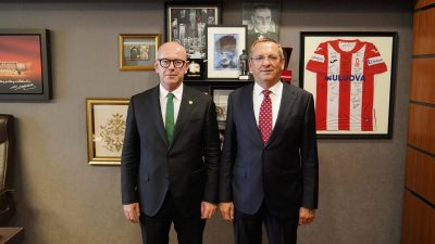 Ayvalık Belediye Başkanı Mesut Ergin ve Gömeç Belediye Başkanı Melih