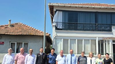Şehit Erbil Arslan’ın Göbel Mahallesi’nde yaşayan ailesi, Kaymakam Turgut Gülen