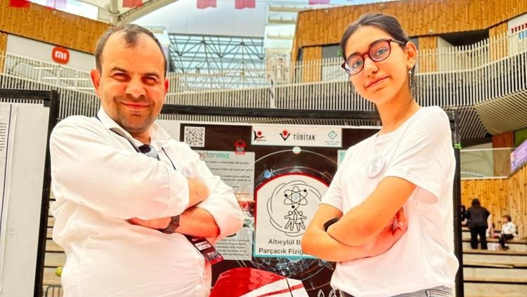 İklim değişikliğine bilimsel yaklaşım TEKNOFEST’te derece getirdi Balıkesir Altıeylül Bilim ve Sanat Merkezi öğrencisi Bilge Küçükşahin, TEKNOFEST