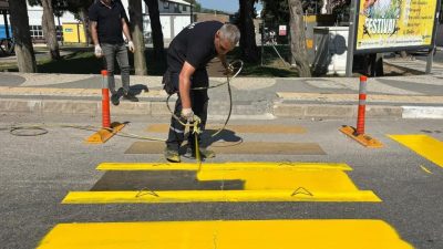 Bandırma Belediyesi tarafından yaya güvenliğini artırmak ve trafik düzenini sağlamak