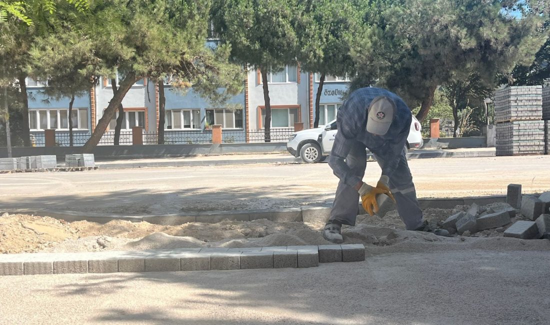 Bandırma Belediyesi tarafından ilçe genelinde altyapı ve üstyapı çalışmaları hızlandırıldı.