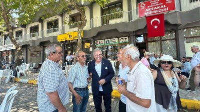 Aksakal Mahallesi’nde aşure hayrına katılan Belediye Başkanı Dursun Mirza, hayata