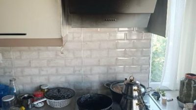 Çarşı Mahallesi Yavuz Sokak’ta bulunan bir apartman dairesinin mutfağında yangın