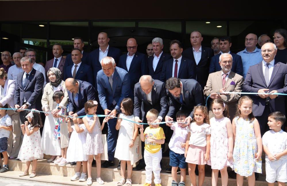  Balıkesir İl Halk Kütüphanesi, Kültür ve Turizm Bakanı Mehmet Nuri