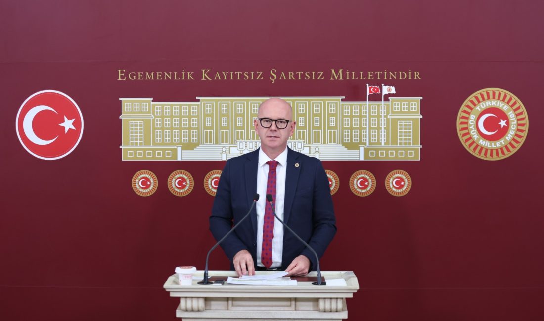 SARI:TARIM ORMAN BAKANI YUMAKLI ORMAN YANGINLARINDA 1’İNCİ CHP Balıkesir Milletvekili Serkan Sarı, Tarım ve Orman Bakanı İbrahim