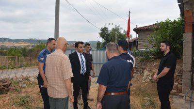 Manyas Kaymakamı Coşkun Topuz, iki şehit ailesini ziyaret ederek, onların