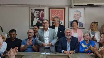 CHP Balıkesir Milletvekili Serkan Sarı, CHP İstanbul Milletvekili Nimet Özdemir,