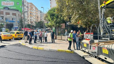 Mehmet Akif Ersoy Caddesi ile Tatlısu Çeşmesi önünde asfalt çalışmaları