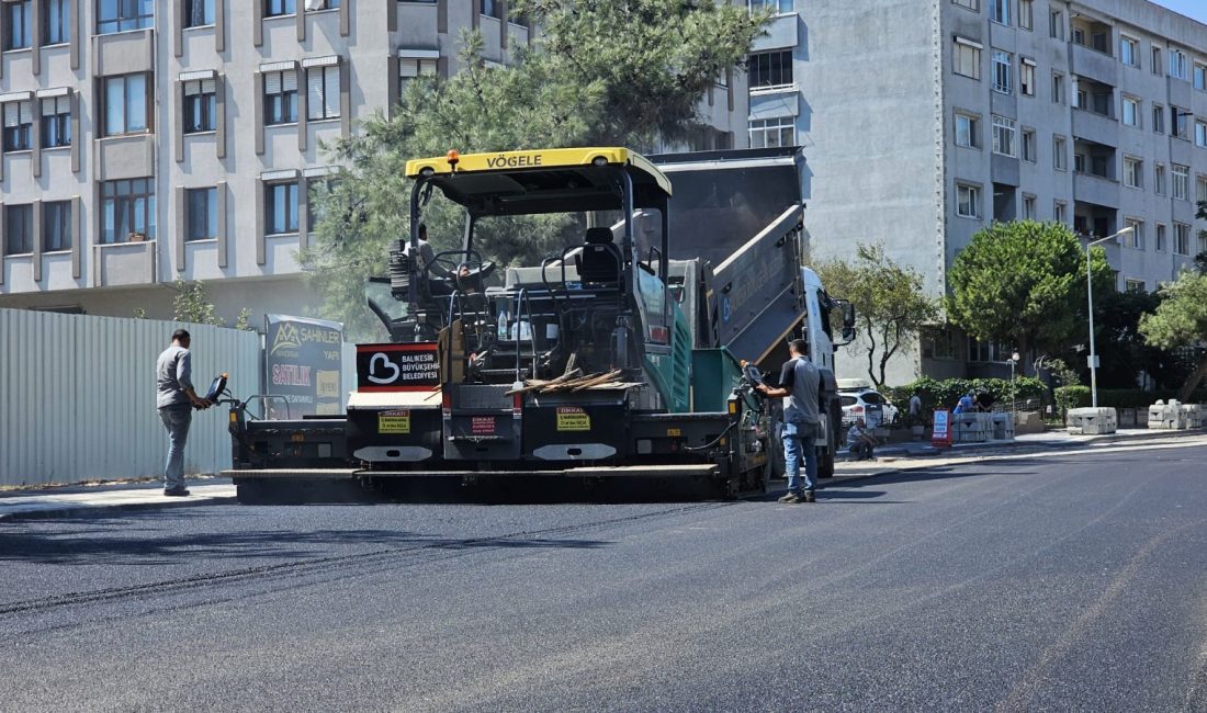 Mehmetçik Caddesi’nde çalışmalar sürüyor Bandırma Belediyesi ve Balıkesir Büyükşehir Belediyesi, Mehmetçik Caddesi’ni yenilemek için