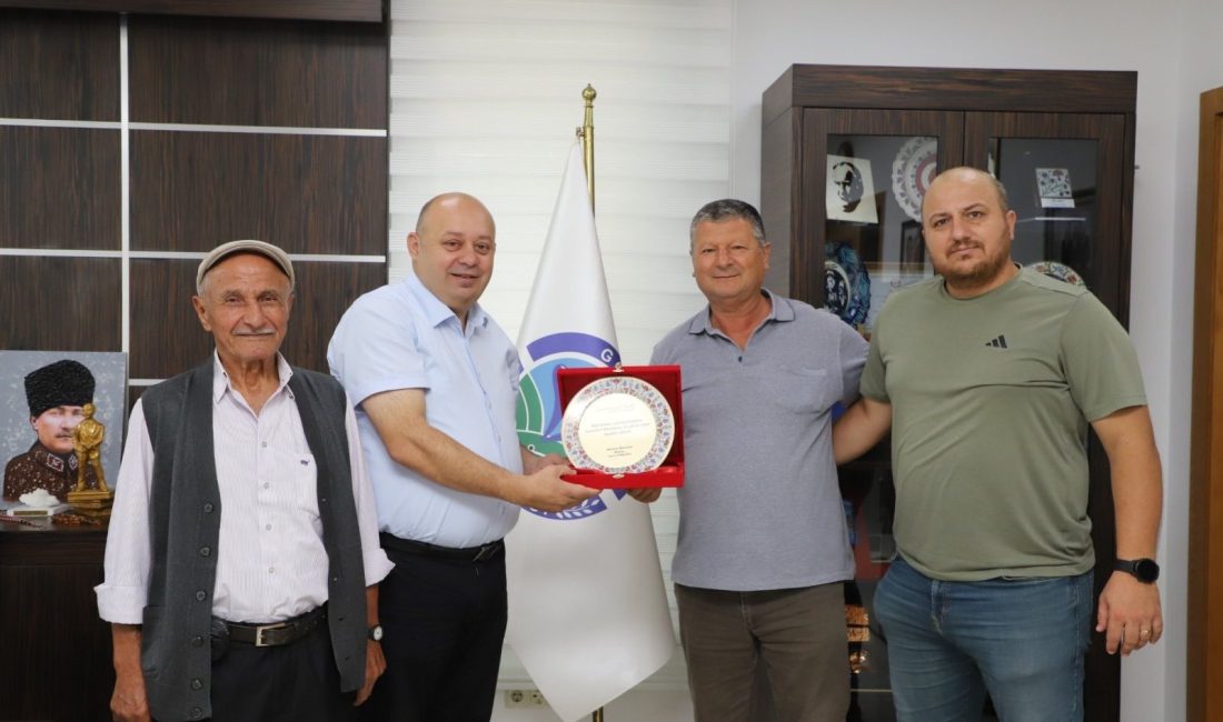 Muratlar’dan Gönen Belediyesi’ne teşekkür buluşması Muratlar Mahallesi vatandaşları Gönen Belediyesi’ne yaptıkları yol yenileme ve çevre