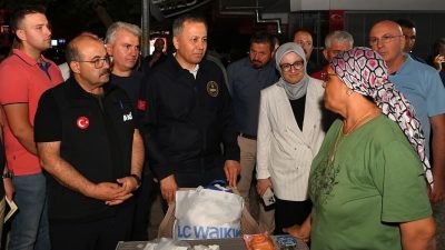 Sındırgı’da meydana gelen 6.2 büyüklüğündeki depremin ardından İçişleri Bakanı Ali