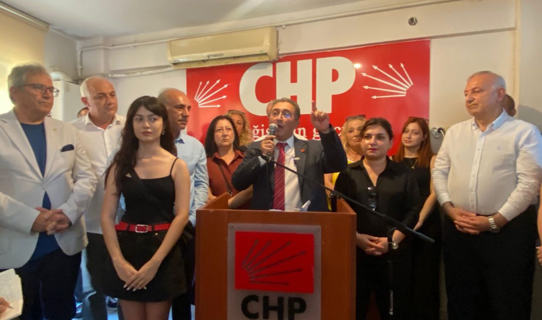 Atak, CHP Bandırma İlçe Başkanlığı için yeniden yola çıkıyor CHP Bandırma İlçe Başkanı Mehmet Atak, bir sonraki dönem için
