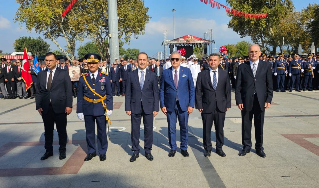 Zafer Bayramı’nın 103. yıl dönümü Bandırma’da düzenlenen törenlerle kutlandı. Program;