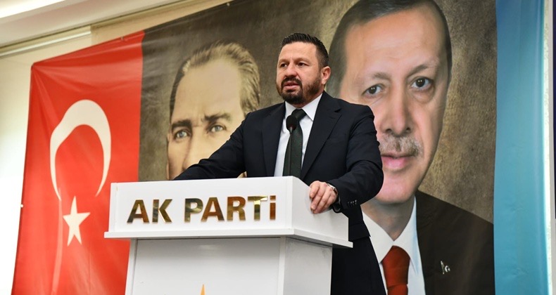 AK Parti İl Başkanı Aydemir: “Vatandaş susuzlukla cezalandırılıyor” AK Parti Balıkesir İl Başkanı Mehmet Aydemir, BASKİ’nin yönetim zafiyetinin