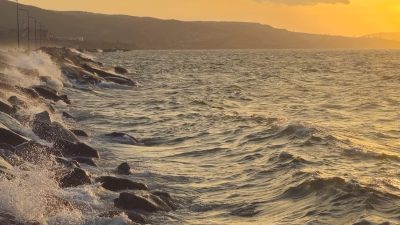 Meteoroloji yetkilileri, Bandırma ve Erdek çevresinde bugün kuvvetli poyrazın etkili