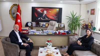 Marmara Adalar Belediye Başkanı Aydın Dinçer, Kaymakam Rumeysa Görentaş’ı makamında
