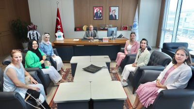 AK Parti Bandırma Kadın Kolları, üniversite–şehir iş birliğini geliştirmek amacıyla