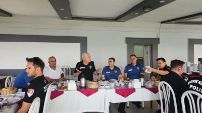 Bandırmaspor kulübü yetkilileri, taraftar derneği ve emniyet temsilcileri, yeni sezon