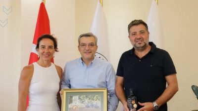 Edincik’in geleneksel su tipi zeytinlerinden elde edilen Zivane Natural Sızma