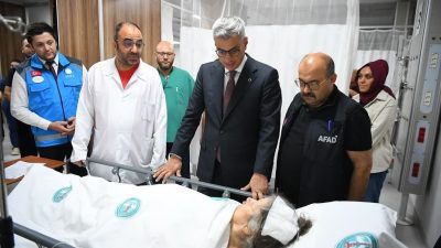 Sağlık Bakanı Kemal Memişoğlu ve Vali İsmail Ustaoğlu, Balıkesir’de tedavi