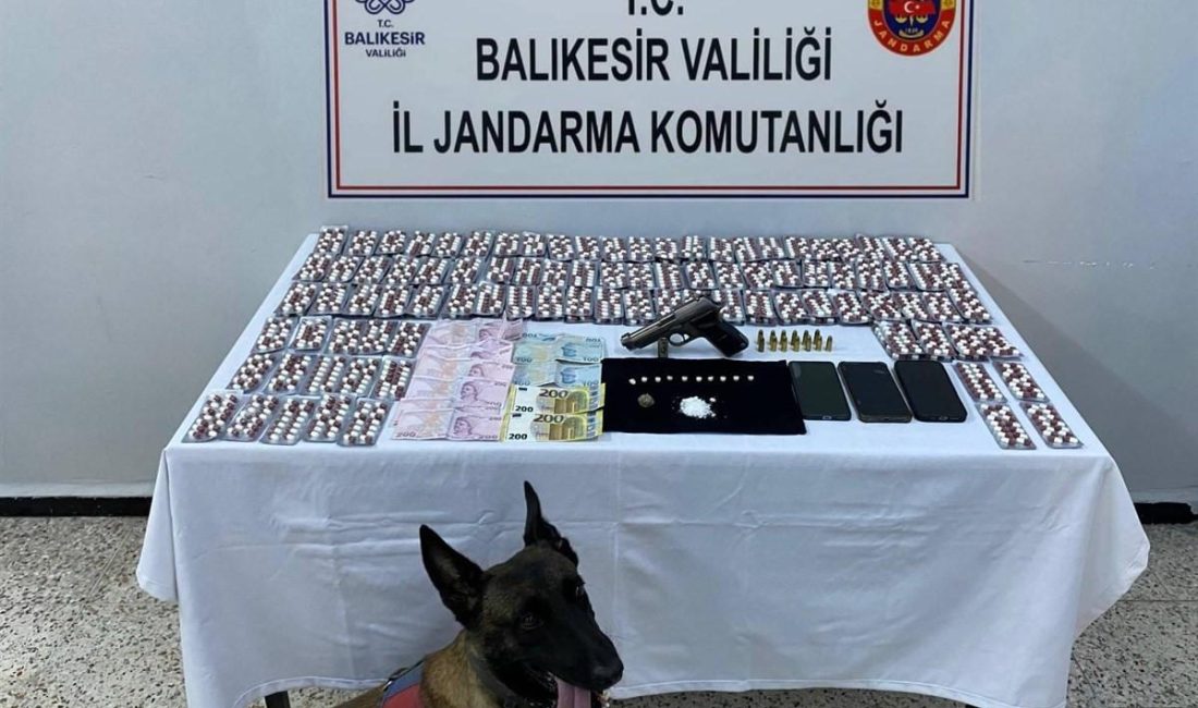 Balıkesir’de uyuşturucu çetesine şafak operasyonu: 5 gözaltı Balıkesir İl Jandarma Komutanlığı ekiplerince, körfez ilçelerinde örgütlü olarak uyuşturucu