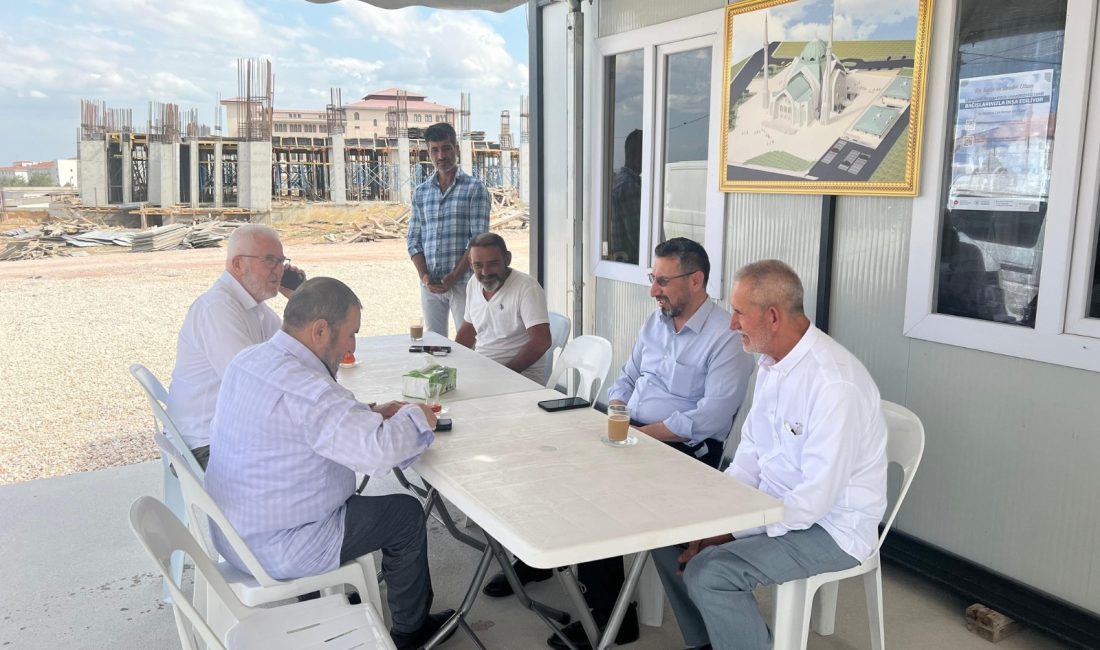 Müftü Pehlivan, BANÜ Camii inşaatını yerinde inceledi Bandırma İlçe Müftüsü Dr. Abdulhamid Pehlivan, üniversite bünyesindeki cami inşaatını