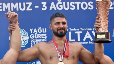Antalya’nın Alanya ilçesinde düzenlenen 26. Gökbel Yaylası Yağlı Pehlivan Güreşleri’nde
