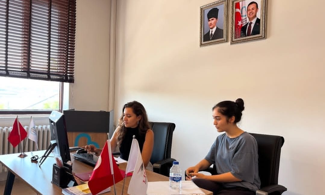 Üniversite adaylarına Bandırma’da ücretsiz rehberlik fırsatı Balıkesir Büyükşehir Belediyesi’nin YKS Tercih Merkezi “Yakın Tercih”, Bandırma’da kapılarını
