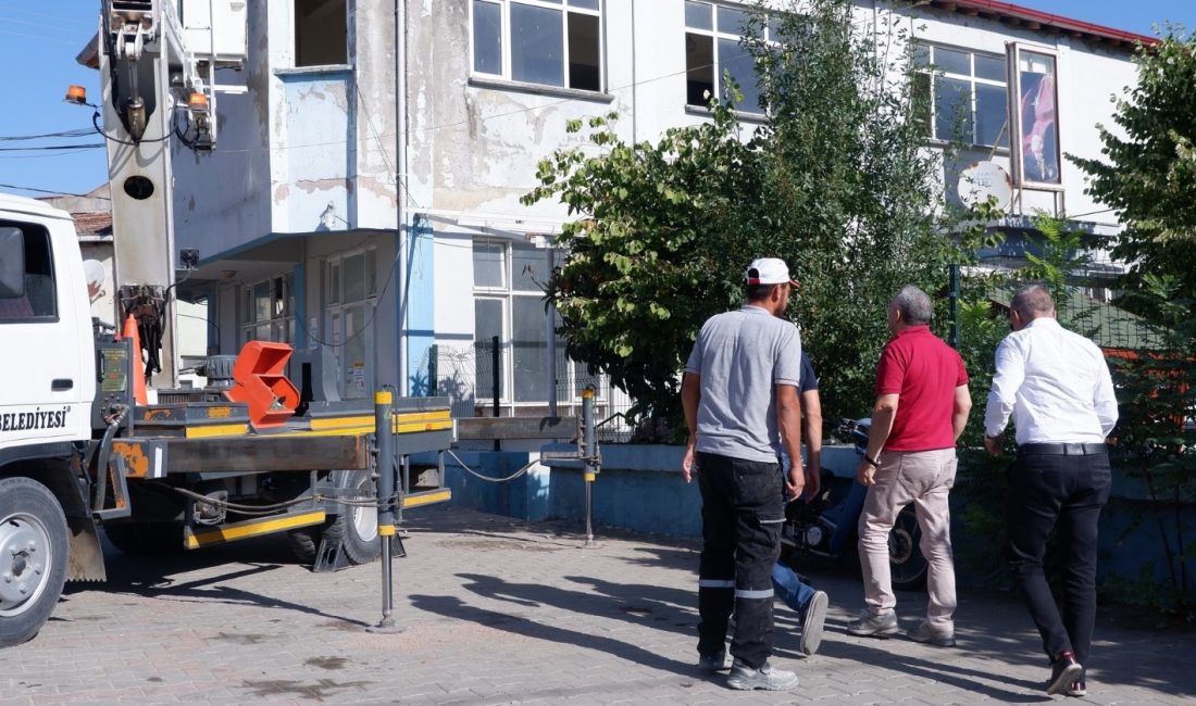 Susurluk Belediye Başkanı Hakan Yıldırım Semizel ile Başkan Yardımcısı Taylan