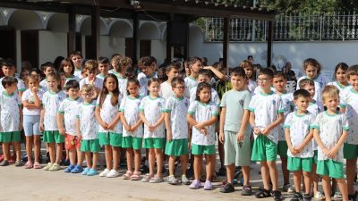 Gönen Belediyesi Yaz Spor Okulları kapsamında düzenlenen yüzme kursunun ikinci