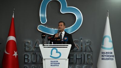 Sındırgı’da meydana gelen 6.1 büyüklüğündeki depremin ardından Balıkesir Büyükşehir Belediye