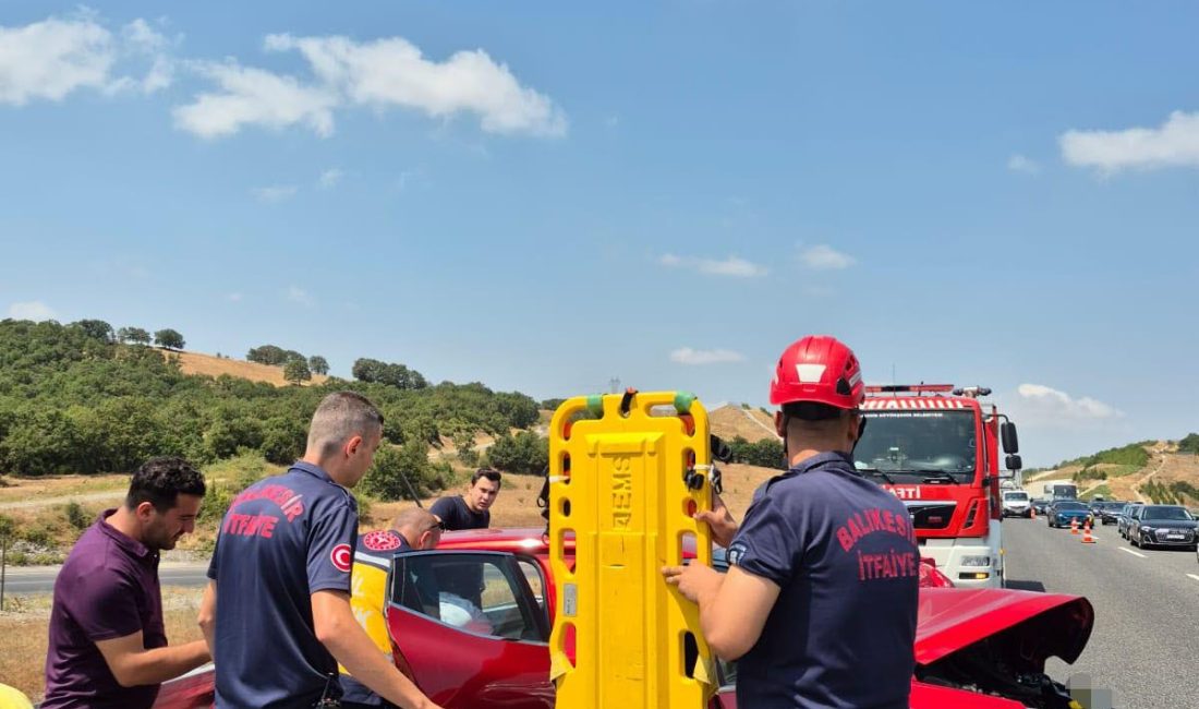 Balıkesir’de otoyolda zincirleme trafik kazası: 8 yaralı Balıkesir’in Yunakdere mevkiinden geçen İstanbul İzmir otoyolunda meydana gelen ve