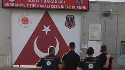 Balıkesir İl Emniyet Müdürlüğü ekiplerince göçmen kaçakçılığına yönelik gerçekleştirilen operasyonda