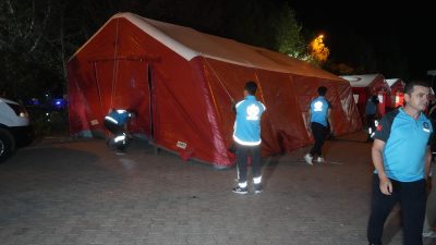 Balıkesir’in Sındırgı ilçesinde meydana gelen 6,1 büyüklüğündeki depremin ardından tedbir